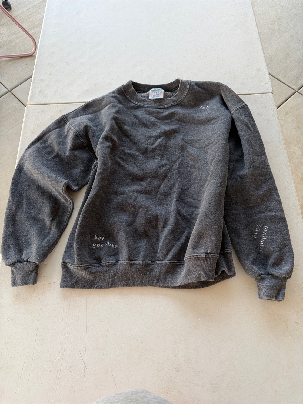 Vintage 1990s Cheetah Mervyns Men's Charcoal Crewneck Sweatshirt